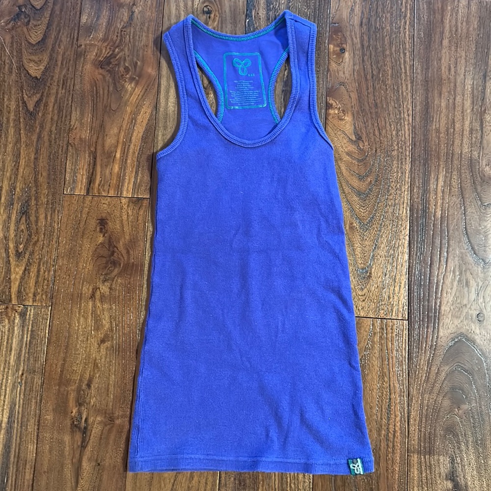 Aritzia TNA Racerback Tank